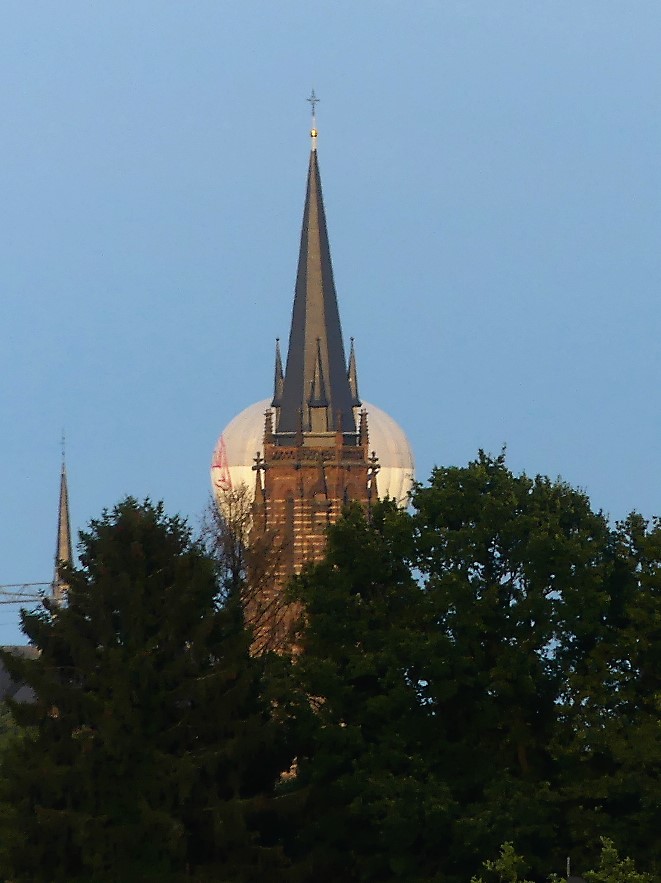 Ballon Schwalmtaldom 1 (c) L. Lange